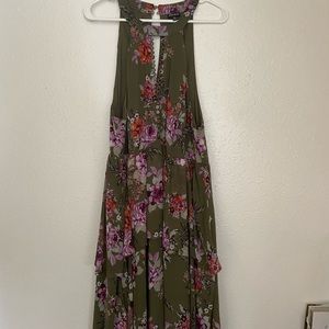 Long flowy dress with flower imprints